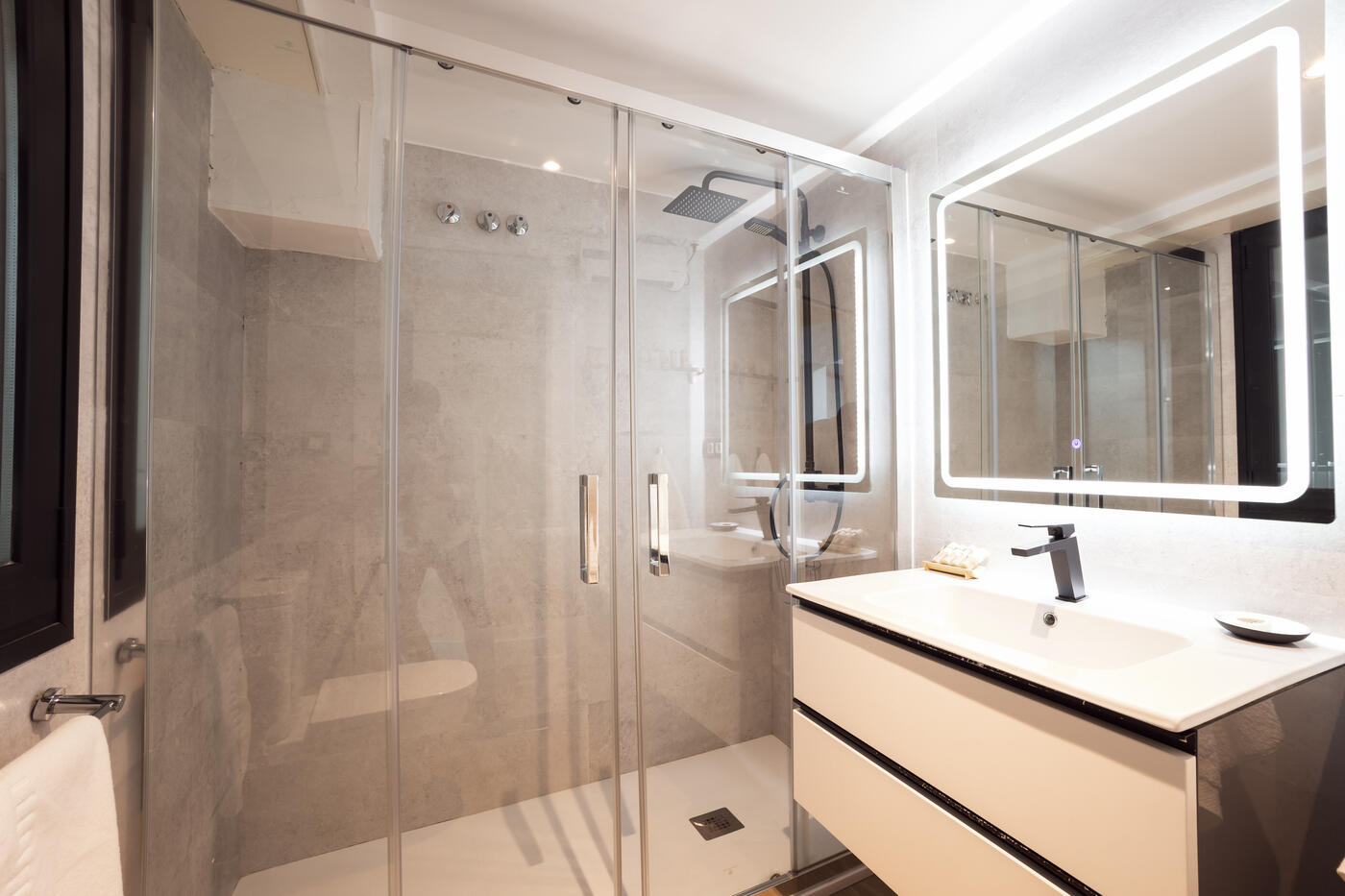 Hermosa 7, apartamento turístico en el centro de Granada (11/21)